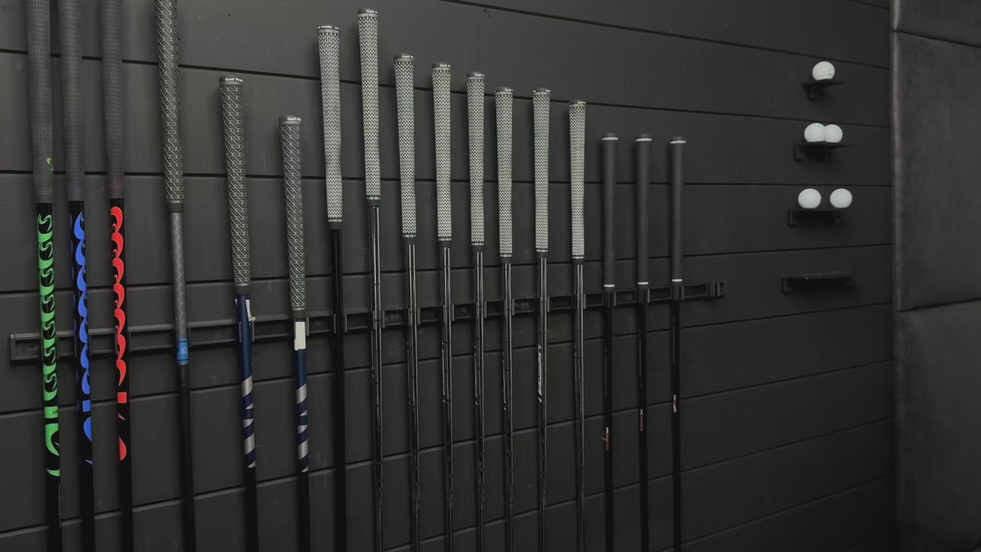 Floating Golf Club Wall Rack – Holds 14, 20, or 28 Clubs | Space-Saving Golf Storage for Simulators & Cabins