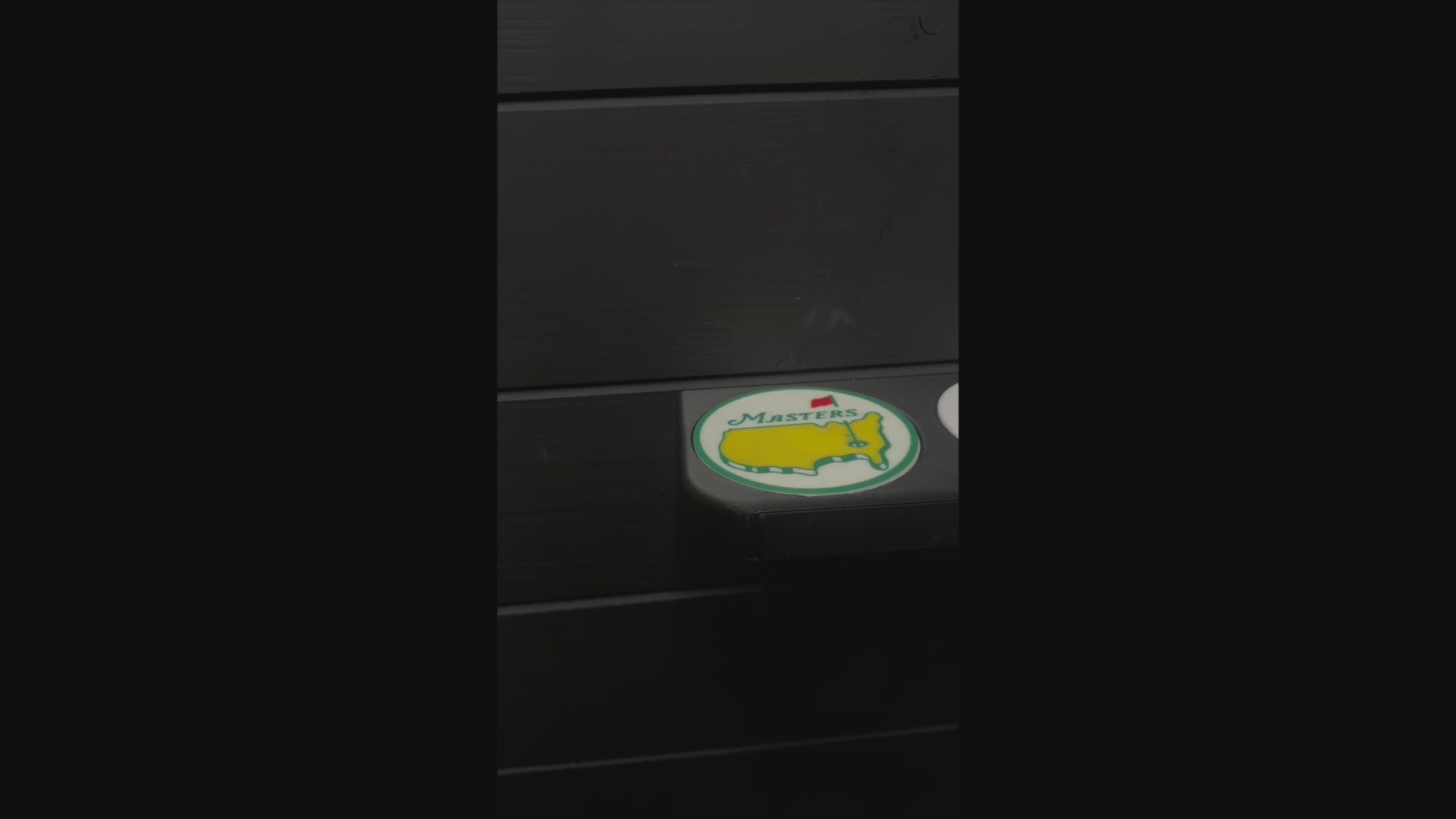 Floating 2-Pint Golf Shelf with Customizable Coasters – Stylish Golf Décor &amp; Gift