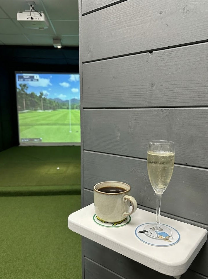 Floating 2-Pint Golf Shelf with Customizable Coasters – Stylish Golf Décor &amp; Gift